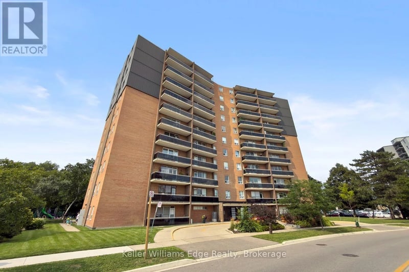 #608 3145 Queen Frederica Drive, Mississauga (Applewood), Ontario, L4Y3A7, Mississauga (Applewood), Ontario — photo 1 of 5