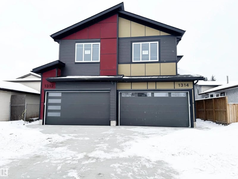 1312 35 ST NW, Edmonton, Alberta, T6L3E8, Edmonton, Alberta — photo 1 of 5