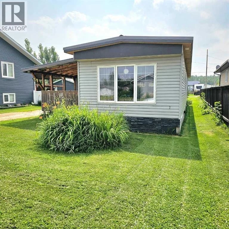 9821 101 Ave, Plamondon, Alberta, T0A2T0, Plamondon, Alberta — photo 1 of 5