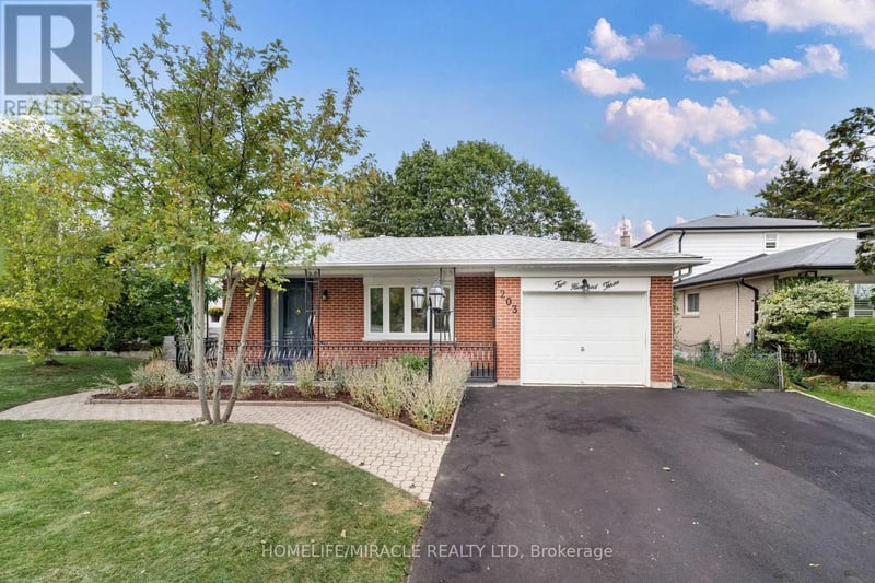 203 Centennial Road, Toronto (Centennial Scarborough), Ontario, M1C2A2, Toronto (Centennial Scarborough), Ontario — photo 1 of 5