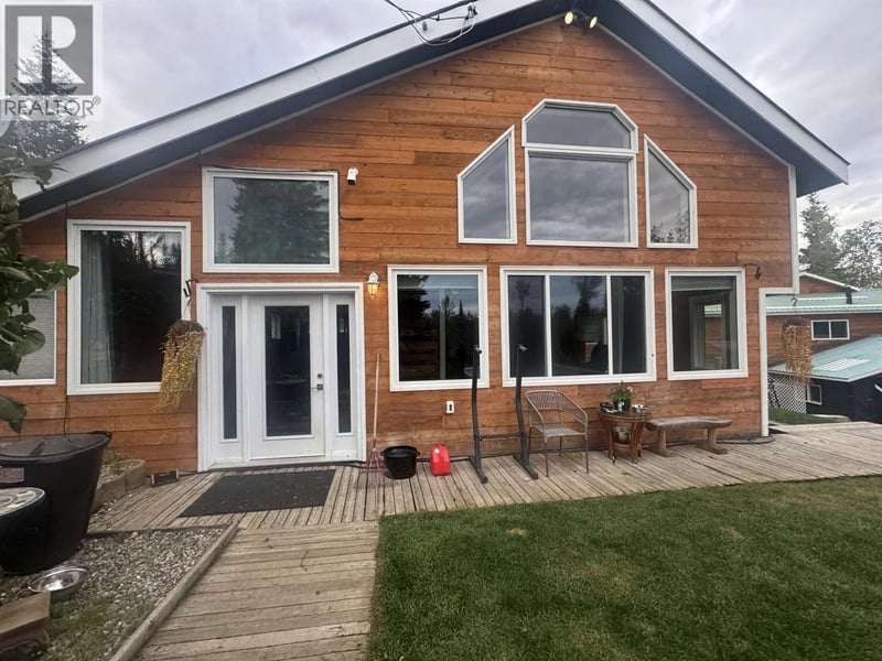 3168 COPELAND Road, Quesnel, British Columbia, V2J6P7, Quesnel, British Columbia — photo 1 of 5