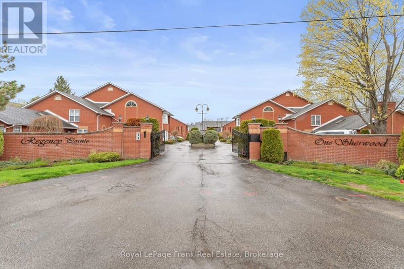 #403 1 Sherwood Street, Kawartha Lakes (Bobcaygeon), Ontario, K0M1A0, Kawartha Lakes (Bobcaygeon), Ontario — photo 1 of 5