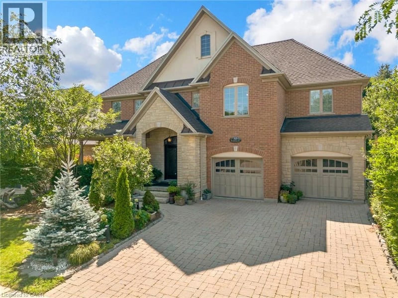 32 PENNSYLVANIA Crescent, Kitchener, Ontario, N2P2S5, Kitchener, Ontario — photo 1 of 5