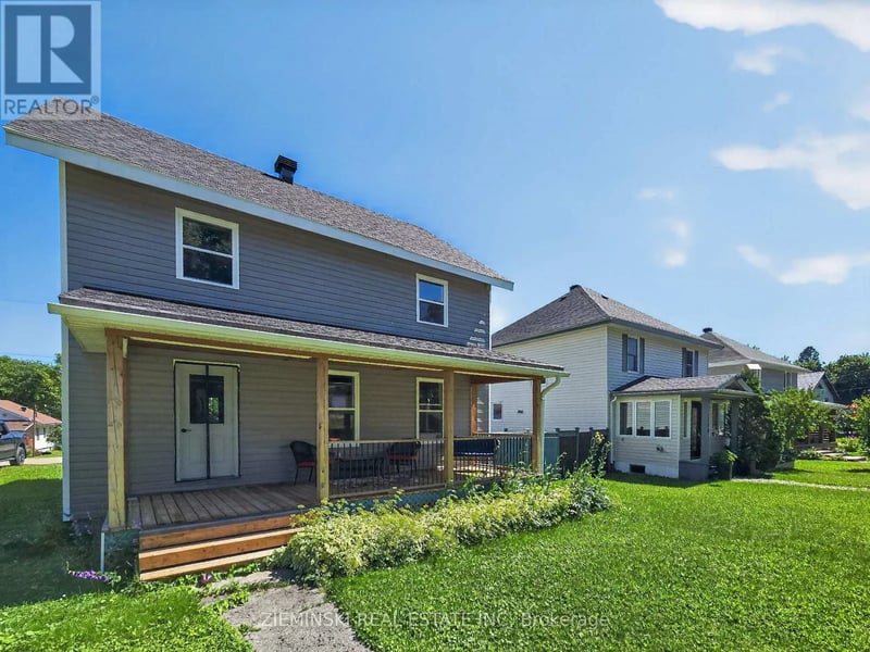 137 Cambridge Avenue, Iroquois Falls, Ontario, P0K1E0, Iroquois Falls, Ontario — photo 1 of 5