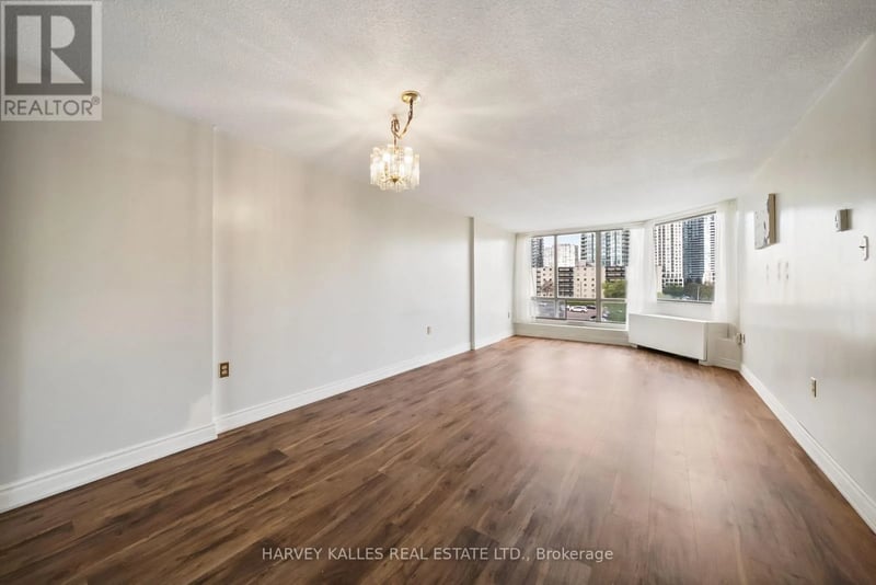 #505 25 Fairview Road, Mississauga (Fairview), Ontario, L5B3Y8, Mississauga (Fairview), Ontario — photo 1 of 5