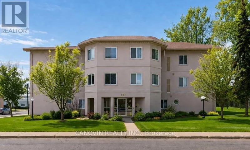 #202 107 Bond Street, Orillia, Ontario, L3V1J7, Orillia, Ontario — photo 1 of 5