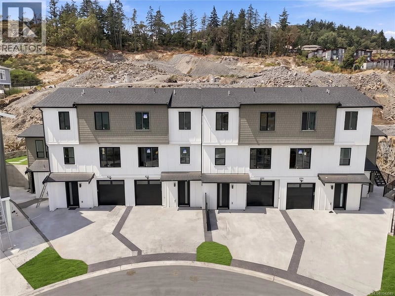 838 BLACKBIRD Place, Langford, British Columbia, V9B6H4, Langford, British Columbia — photo 1 of 5