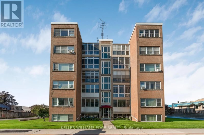 #9 824 Brant Street, Burlington (Brant), Ontario, L7R2J5, Burlington (Brant), Ontario — photo 1 of 5