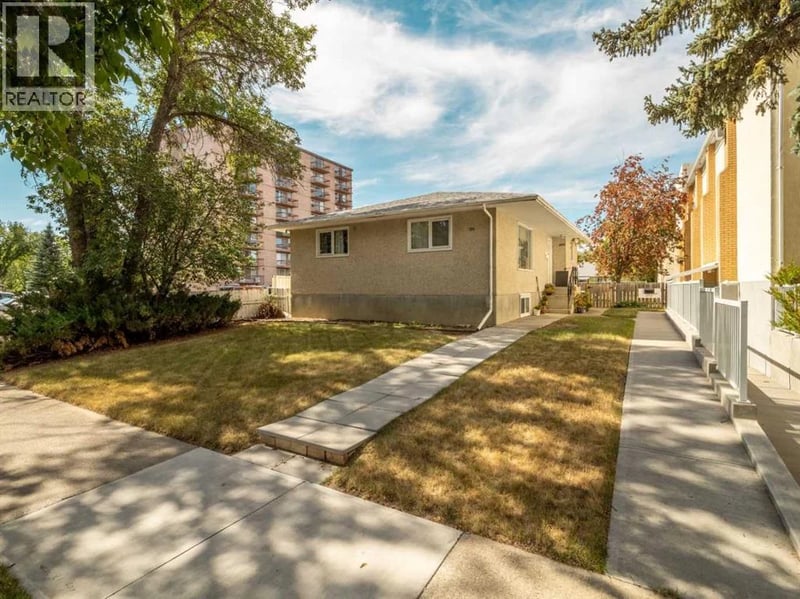 420 12 Street South, Lethbridge, Alberta, T1J2R4, Lethbridge, Alberta — photo 1 of 5