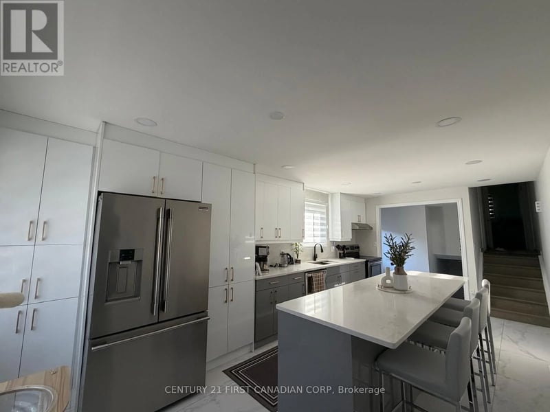 6 Nicholas Crescent, London South (South X), Ontario, N6E2E9, London South (South X), Ontario — photo 1 of 5