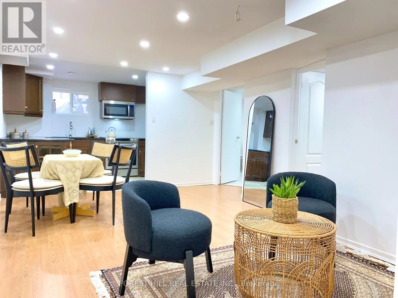 #Basement 120 Greenbelt Crescent, Richmond Hill (North Richvale), Ontario, L4C5R8, Richmond Hill (North Richvale), Ontario — photo 1 of 5