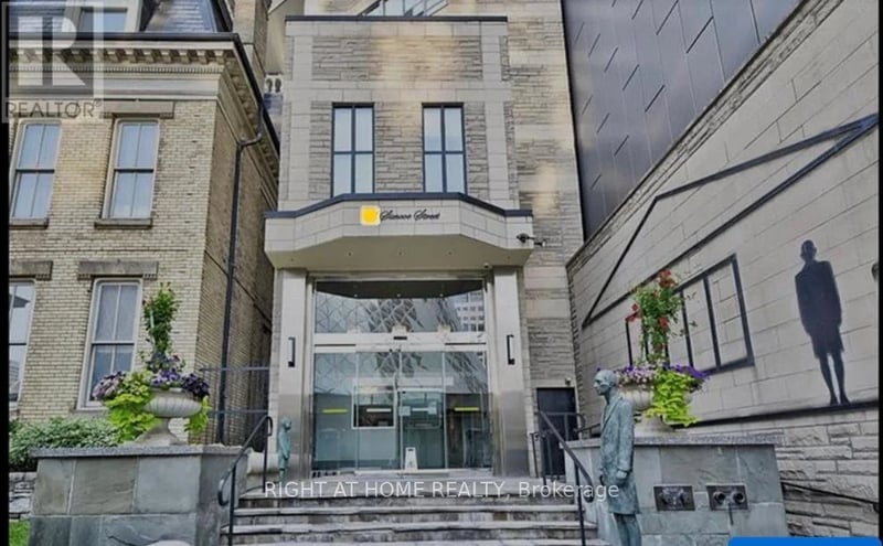 #705 71 Simcoe Street, Toronto (University), Ontario, M5J2S9, Toronto (University), Ontario — photo 1 of 5