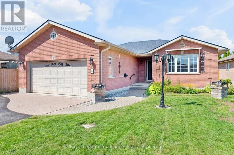 4 Wilmot Court, Belleville (Belleville Ward), Ontario, K8P5H1, Belleville (Belleville Ward), Ontario — photo 1 of 5