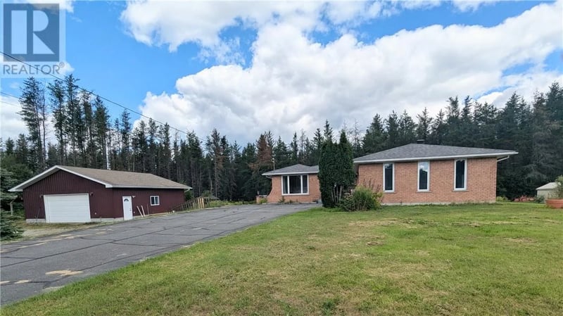 1244 Gravel Drive, Hanmer, Ontario, P3P1R8, Hanmer, Ontario — photo 1 of 5