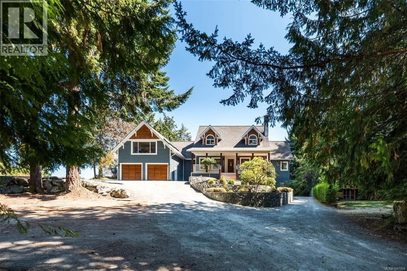 11357 Redbud Place, North Saanich, British Columbia, V8L5J9, North Saanich, British Columbia — photo 1 of 5