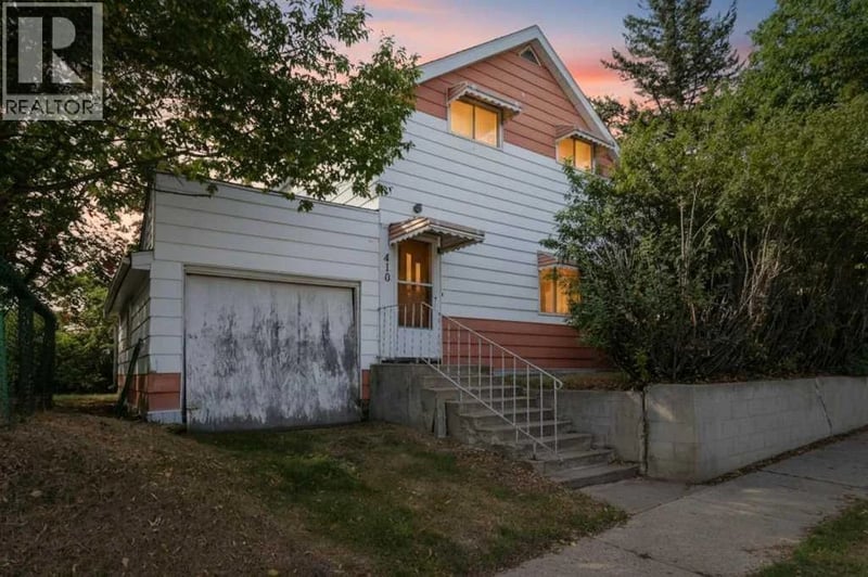 410 King Street, Elnora, Alberta, T0M0Y0, Elnora, Alberta — photo 1 of 5
