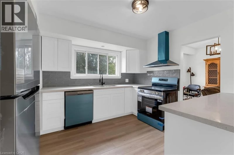 222 BEL-AIR Avenue, Stoney Creek, Ontario, L8E5K2, Stoney Creek, Ontario — photo 1 of 5