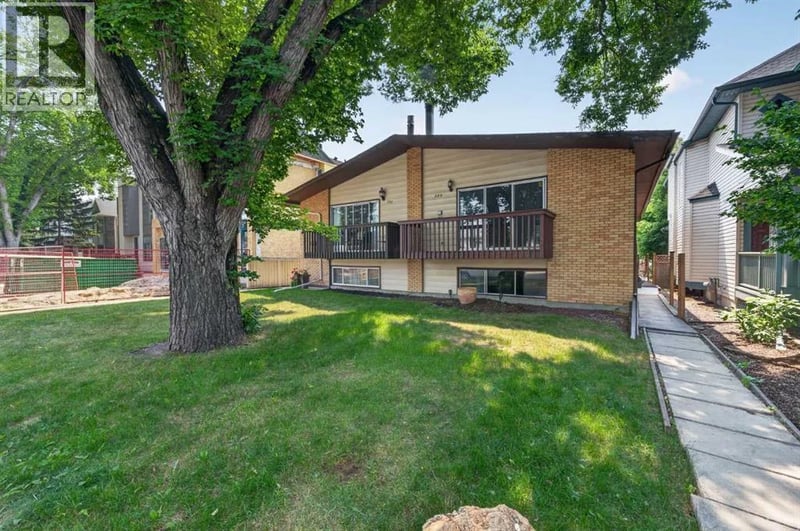 723 55 Avenue Southwest, Calgary, Alberta, T2V0G4, Calgary, Alberta — photo 1 of 5