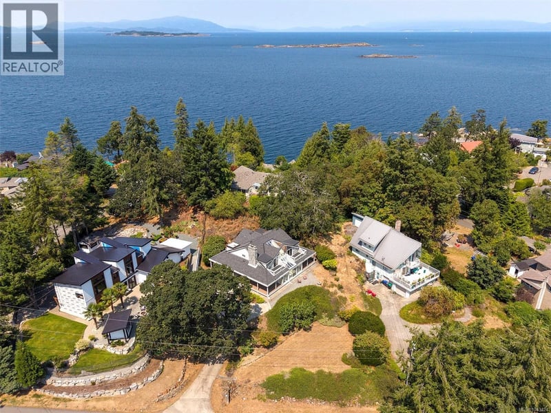 3481 Grilse Road, Nanoose Bay, British Columbia, V9P9H8, Nanoose Bay, British Columbia — photo 1 of 5