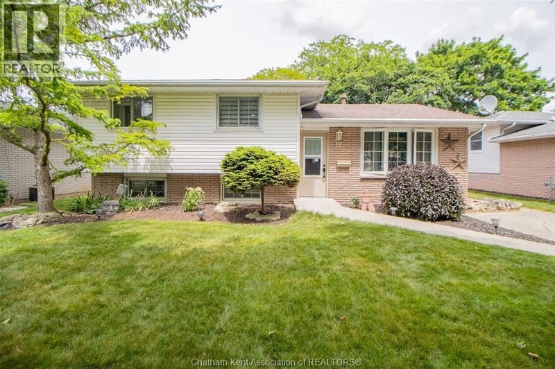 19 Kirkcaldy Place, Chatham, Ontario, N7L4H7, Chatham, Ontario — photo 1 of 5