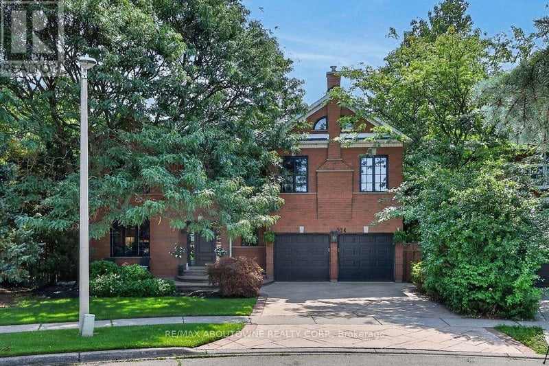 324 Oakridge Court, Oakville (RO River Oaks), Ontario, L6H5T9, Oakville (RO River Oaks), Ontario — photo 1 of 5