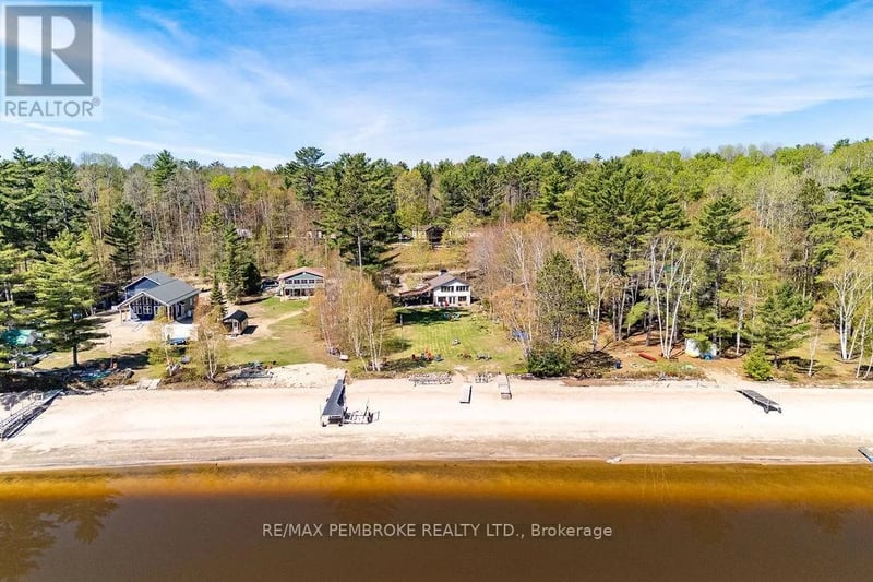 634 Goldfinch Way, Head, Clara and Maria, Ontario, K0J2K0, Head, Clara and Maria, Ontario — photo 1 of 5