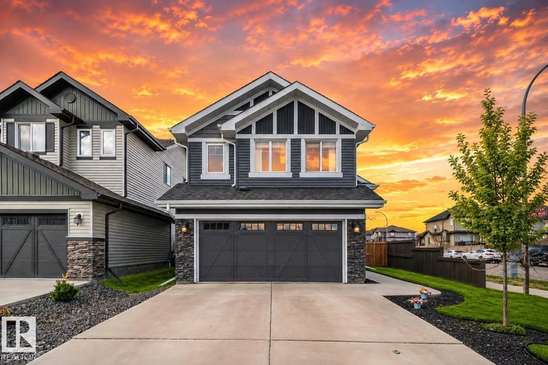 9724 223 ST NW, Edmonton, Alberta, T5T7B7, Edmonton, Alberta — photo 1 of 5