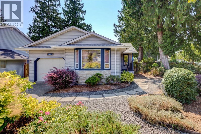 2193 Cardinal Place, Comox, British Columbia, V9M3G2, Comox, British Columbia — photo 1 of 5