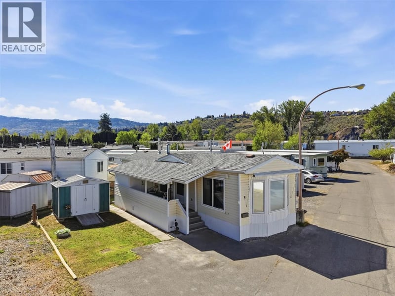 3 SATURN Drive, Kamloops, British Columbia, V2B1B1, Kamloops, British Columbia — photo 1 of 5