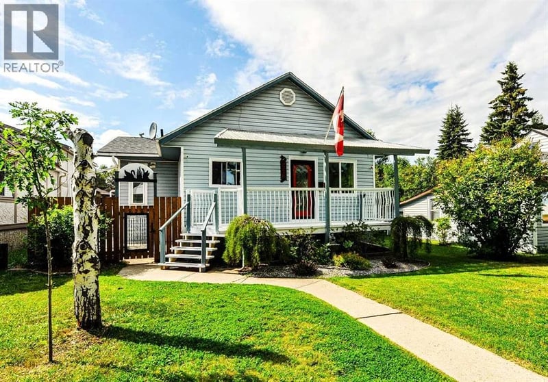 5228 42 Street, Camrose, Alberta, T4V1A8, Camrose, Alberta — photo 1 of 5
