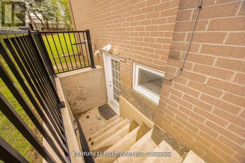 #Basement 18 Ridgehill Drive, Brampton (Brampton South), Ontario, L6Y2C4, Brampton (Brampton South), Ontario — photo 1 of 5