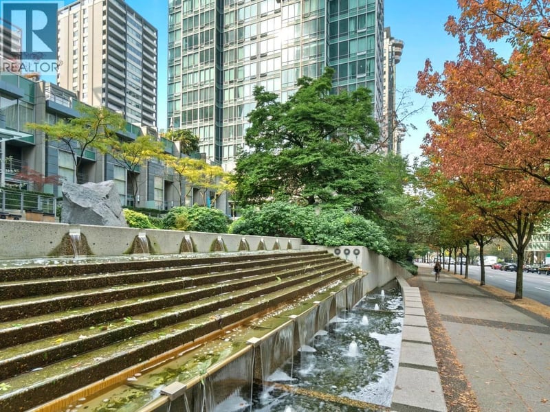 #1005 1288 GEORGIA Street, Vancouver, British Columbia, V6E4R3, Vancouver, British Columbia — photo 1 of 5