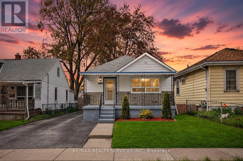 215 Highbury Avenue North, London East (East M), Ontario, N5Z2W6, London East (East M), Ontario — photo 1 of 5