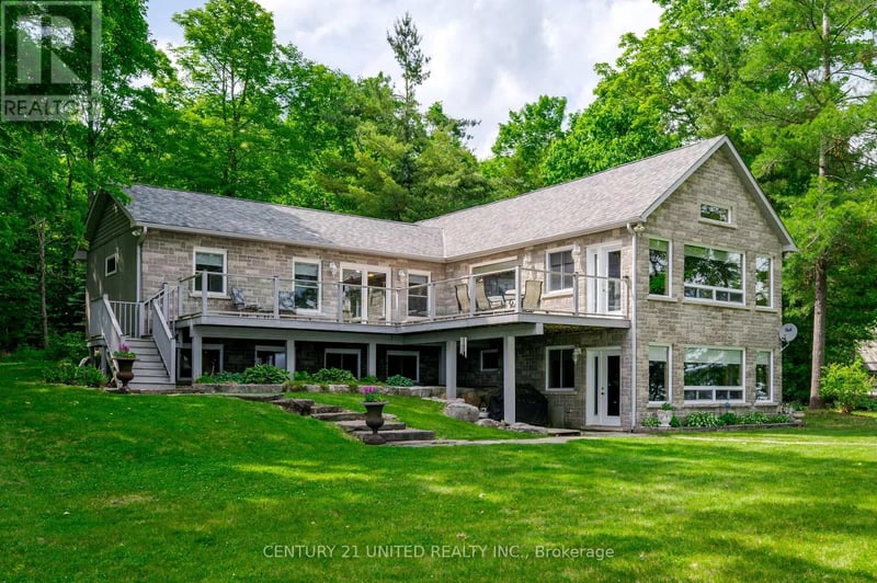 3069 Clear Lake Road West, Selwyn, Ontario, K0L2H0, Selwyn, Ontario — photo 1 of 5