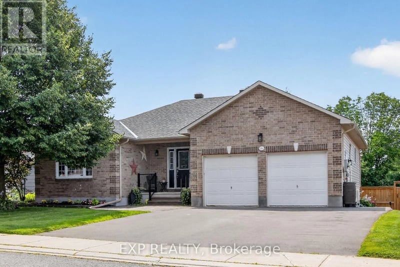 395 Jamieson Street, Mississippi Mills, Ontario, K0A1A0, Mississippi Mills, Ontario — photo 1 of 5