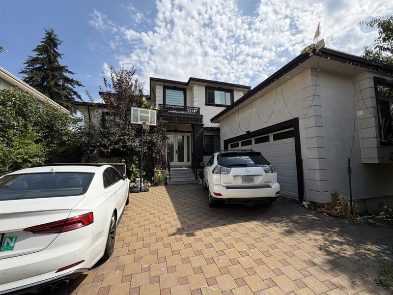 7960 155 Street, Surrey, British Columbia, V3S3P4, Surrey, British Columbia — photo 1 of 5