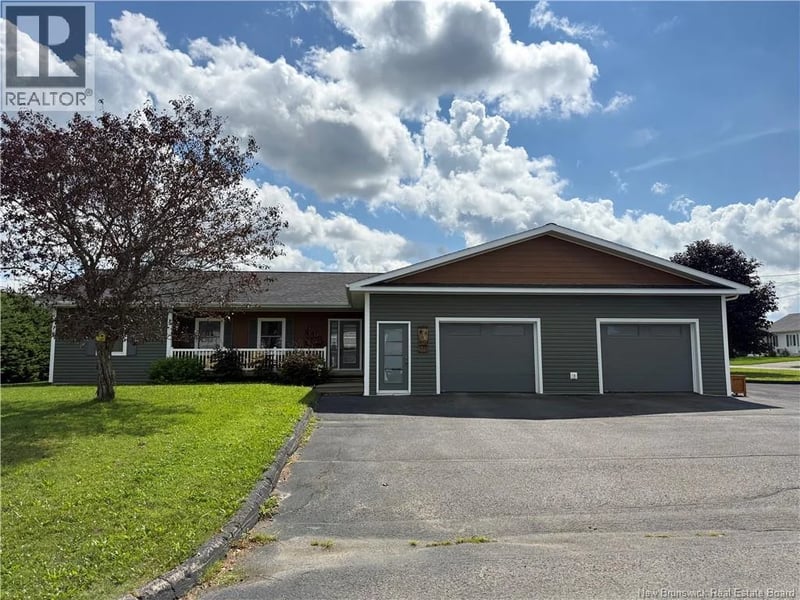 265 Caswell Street, Grand-Sault/Grand Falls, New Brunswick, E3Z1A7, Grand-Sault/Grand Falls, New Brunswick — photo 1 of 5