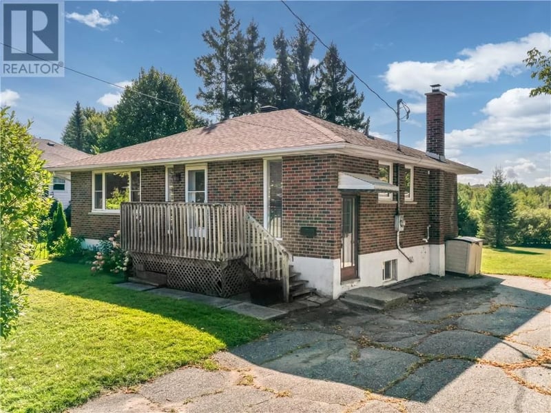 115 Cranbrook Crescent, Sudbury, Ontario, P3E2N6, Sudbury, Ontario — photo 1 of 5