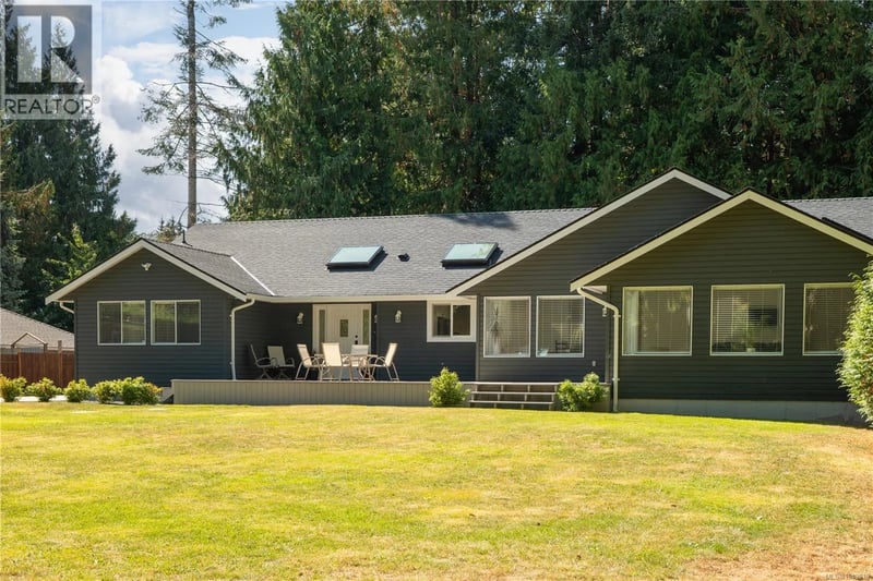 967 Woodpecker Place, Parksville, British Columbia, V9P1T1, Parksville, British Columbia — photo 1 of 5
