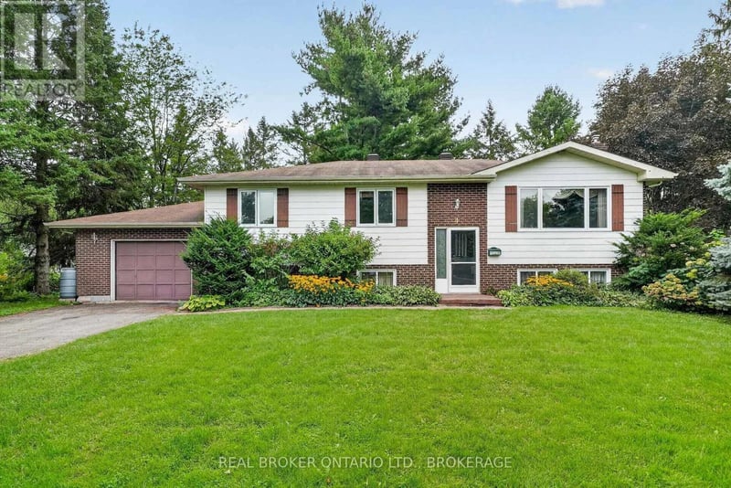 4 Loyalist Crescent, South Stormont, Ontario, K0C1M0, South Stormont, Ontario — photo 1 of 5