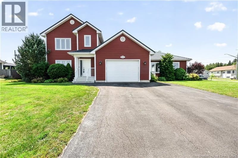 102 Fortune, Dieppe, New Brunswick, E1A8T7, Dieppe, New Brunswick — photo 1 of 5