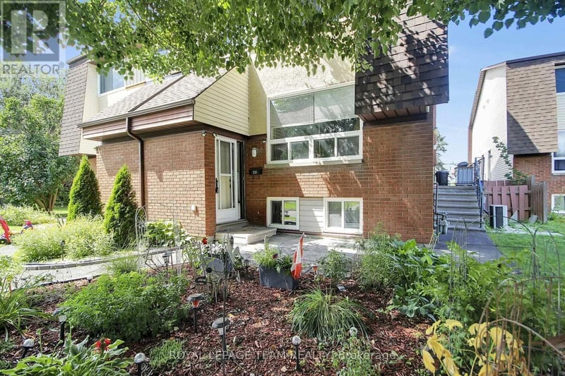 #D 31 Woodvale Green Street, Ottawa, Ontario, K2G4H3, Ottawa, Ontario — photo 1 of 5