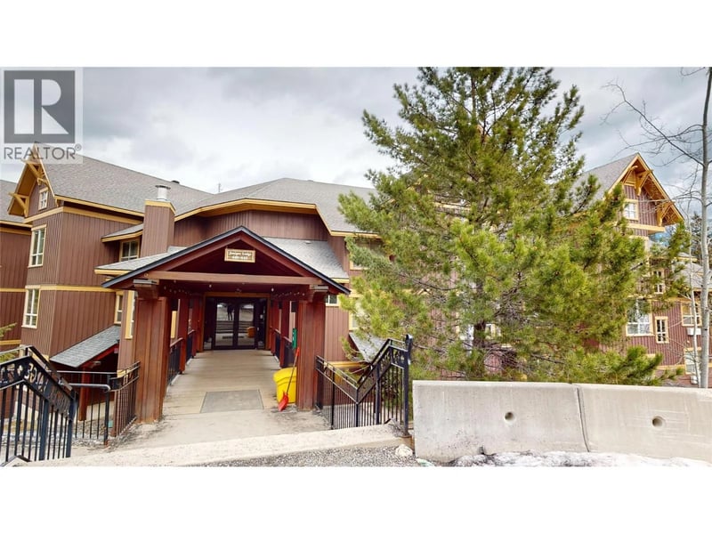 613B, 4559 Timberline Crescent, Fernie, British Columbia, V0B1M6, Fernie, British Columbia — photo 1 of 5