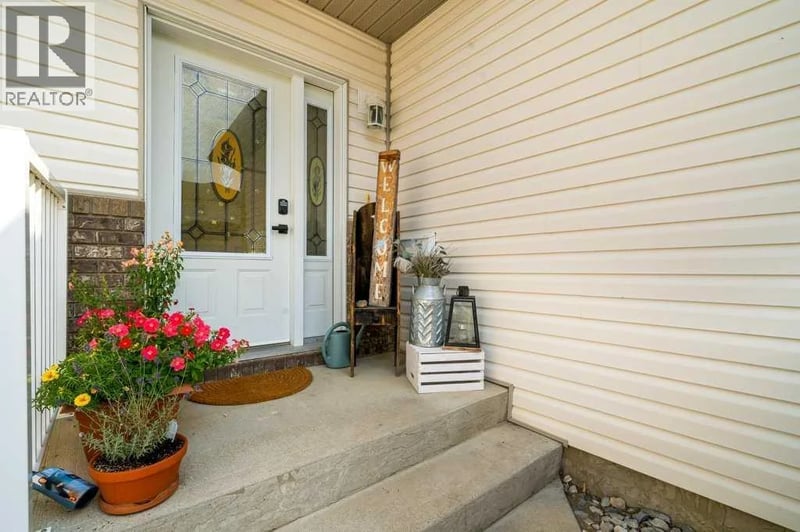 316 Washington Way Southeast, Medicine Hat, Alberta, T1A8V2, Medicine Hat, Alberta — photo 1 of 5
