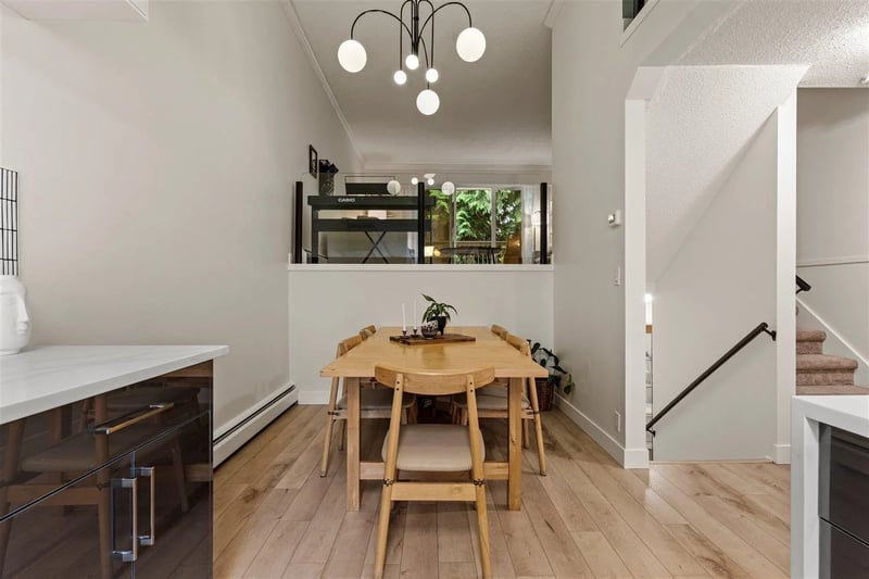 #4 33293 BOURQUIN Crescent East, Abbotsford, British Columbia, V2S1Y2, Abbotsford, British Columbia — photo 1 of 5