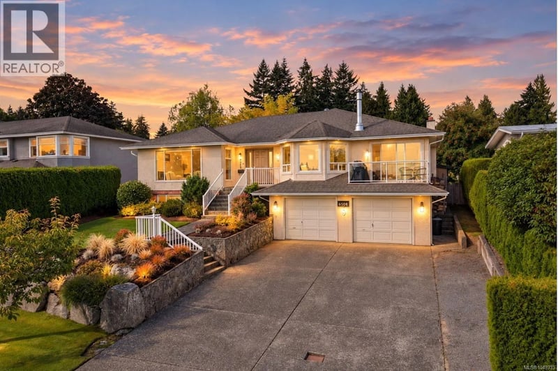 6508 Bella Vista Drive, Central Saanich, British Columbia, V8Z6X1, Central Saanich, British Columbia — photo 1 of 5
