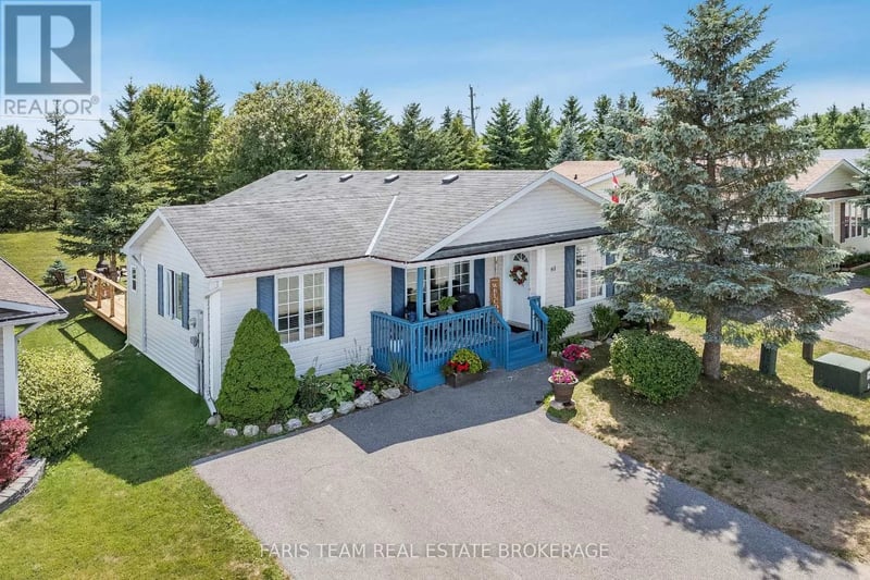 61 Pennsylvania Avenue, Wasaga Beach, Ontario, L9Z3A8, Wasaga Beach, Ontario — photo 1 of 5