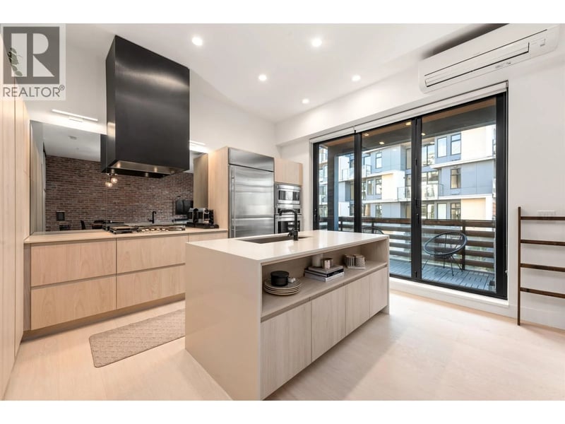 #219 300 SALTER Street, New Westminster, British Columbia, V3M0L9, New Westminster, British Columbia — photo 1 of 5