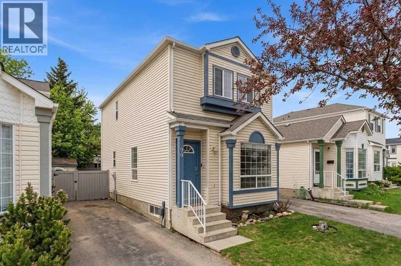 90 Coventry Lane Northeast, Calgary, Alberta, T3K4G4, Calgary, Alberta — photo 1 of 5