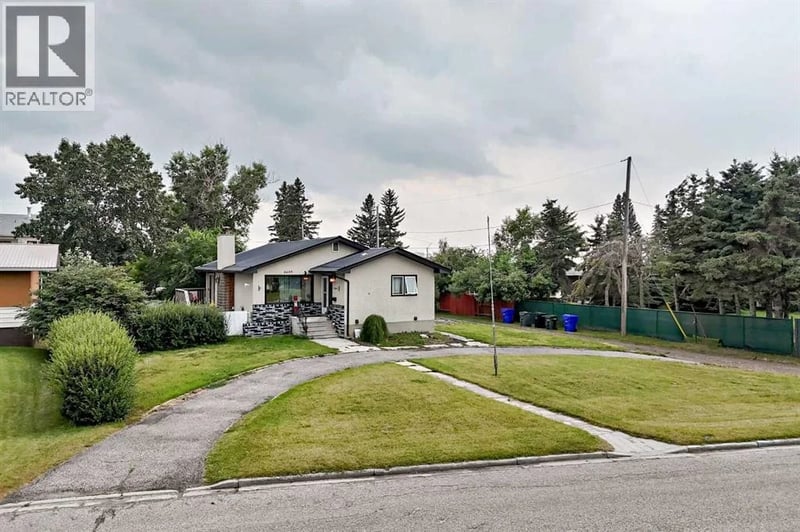 4609 52 Street, Olds, Alberta, T4H1E8, Olds, Alberta — photo 1 of 5
